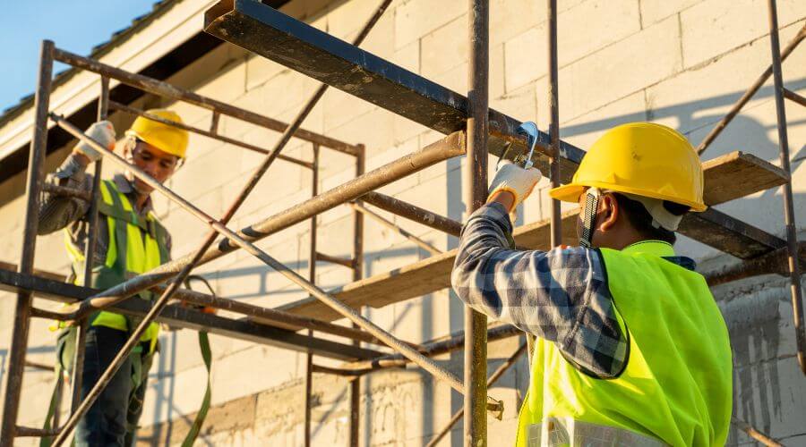 Professional gutter cleaning in Bradenton Beach, FL